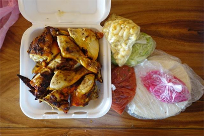 Pollos Chiqui plate