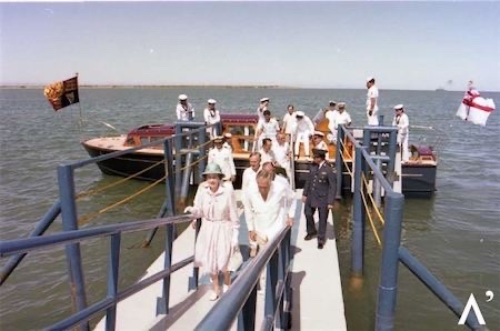 Queen Elizabeth in La Paz