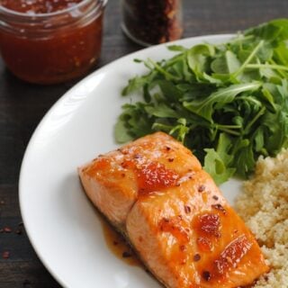 Roasted Salmon with Spicy Apricot Glaze – a healthy meal that comes together in THREE MINUTES, plus roasting. | foxeslovelemons.com