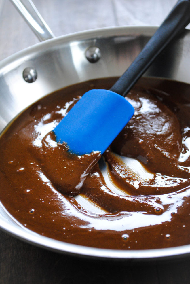 Culinary School Lesson: Roux The Day - What roux is, how to make it, and when to use it. | foxeslovelemons.com